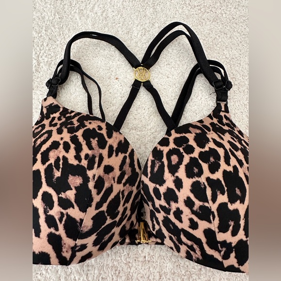 Victoria Secret Push Up Bra like new.  Size tag removed. - Picture 1 of 6